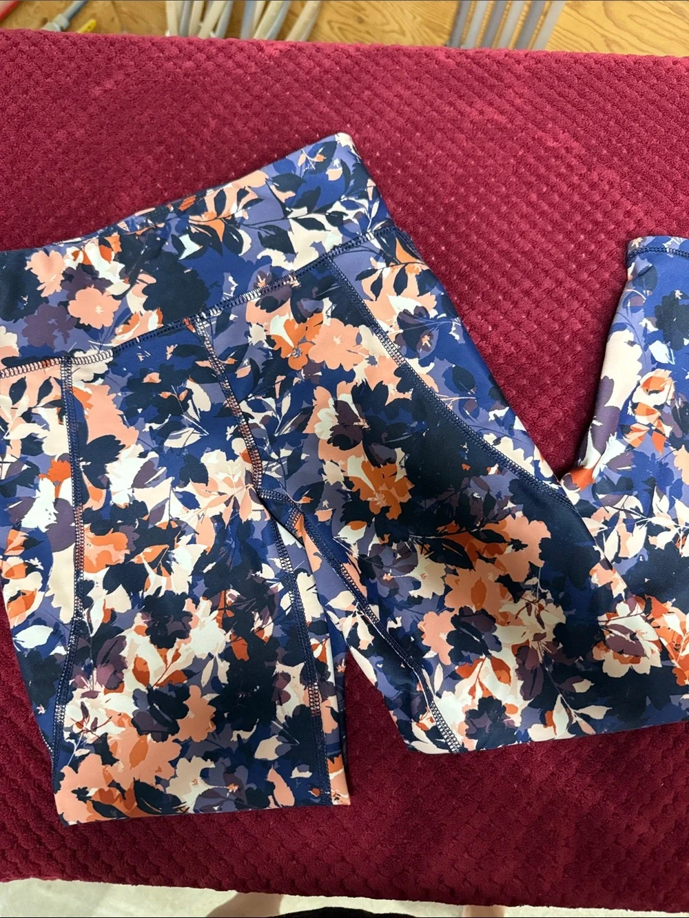 Old Navy Floral Active Leggings - Navy, Peach, Cream